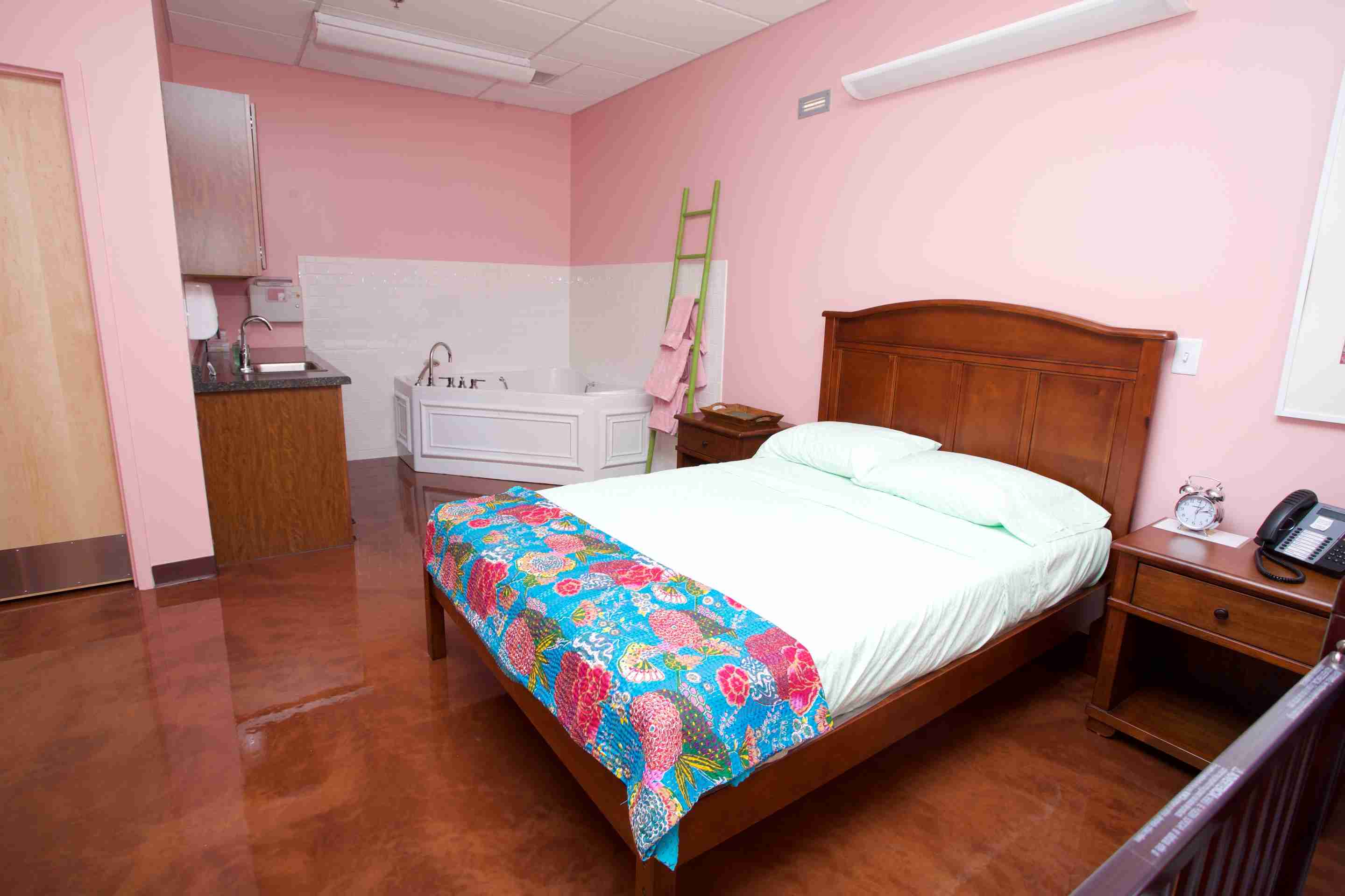 pink room Birth center PCC freestanding