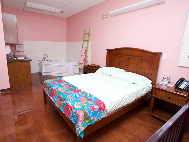 11. pink room Birth center PCC freestanding